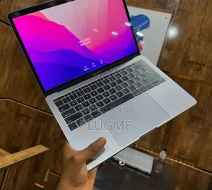 Laptop Apple MacBook Pro 2017 16GB Intel Core I7 SSD 256GB