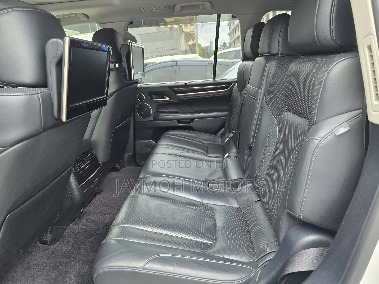 Lexus LX 2017 White