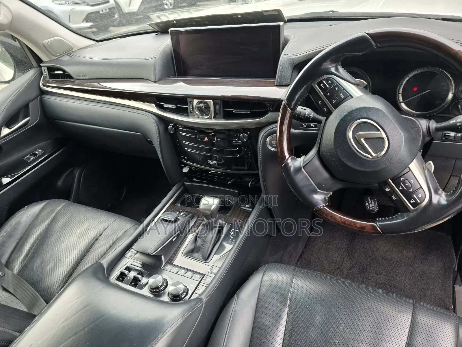 Lexus LX 2017 White