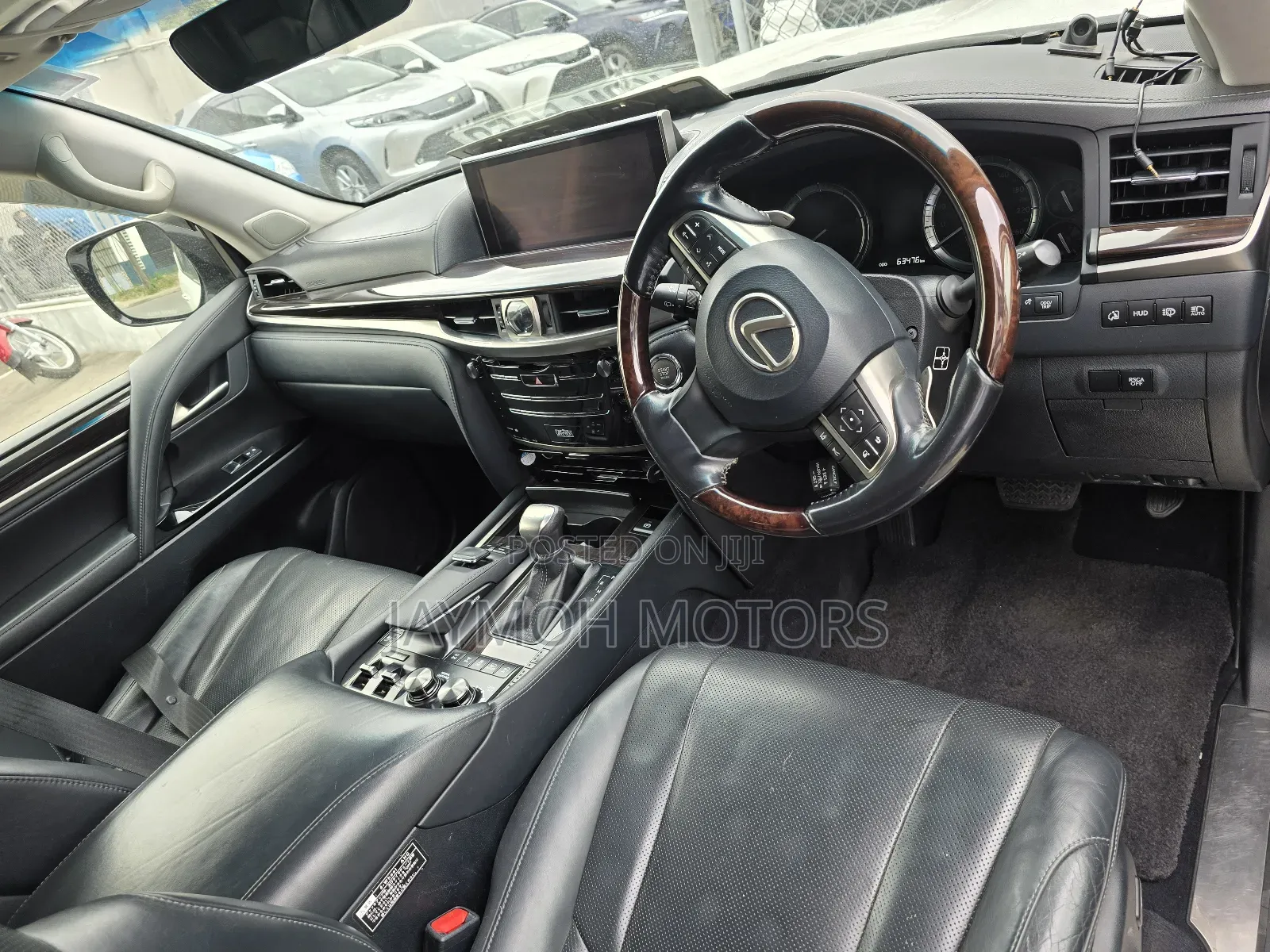 Lexus LX 2017 White