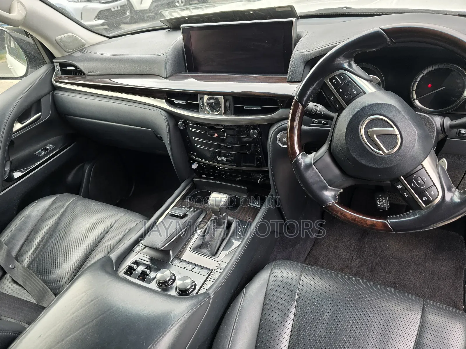 Lexus LX 2017 White