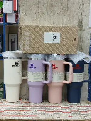 1.2L Stanley Style Indulated Tumbler With Handle and Straw