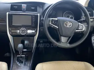 Toyota Premio 2018 Red