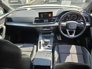 Audi Q5 2.0T Premium AWD quattro 2018 Pearl