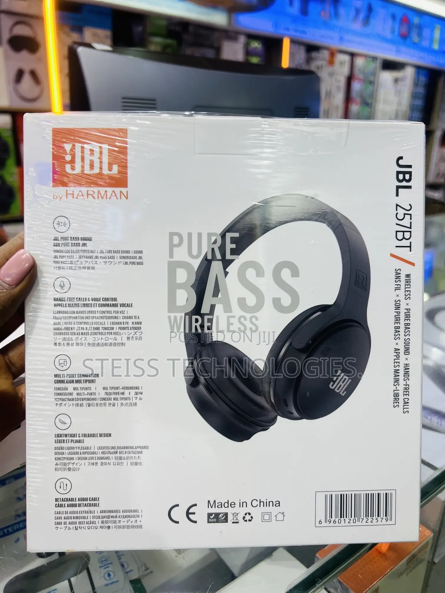 JBL 257bt Wireless Headphones.