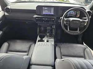 Toyota Land Cruiser Prado 2.7 2024 Black