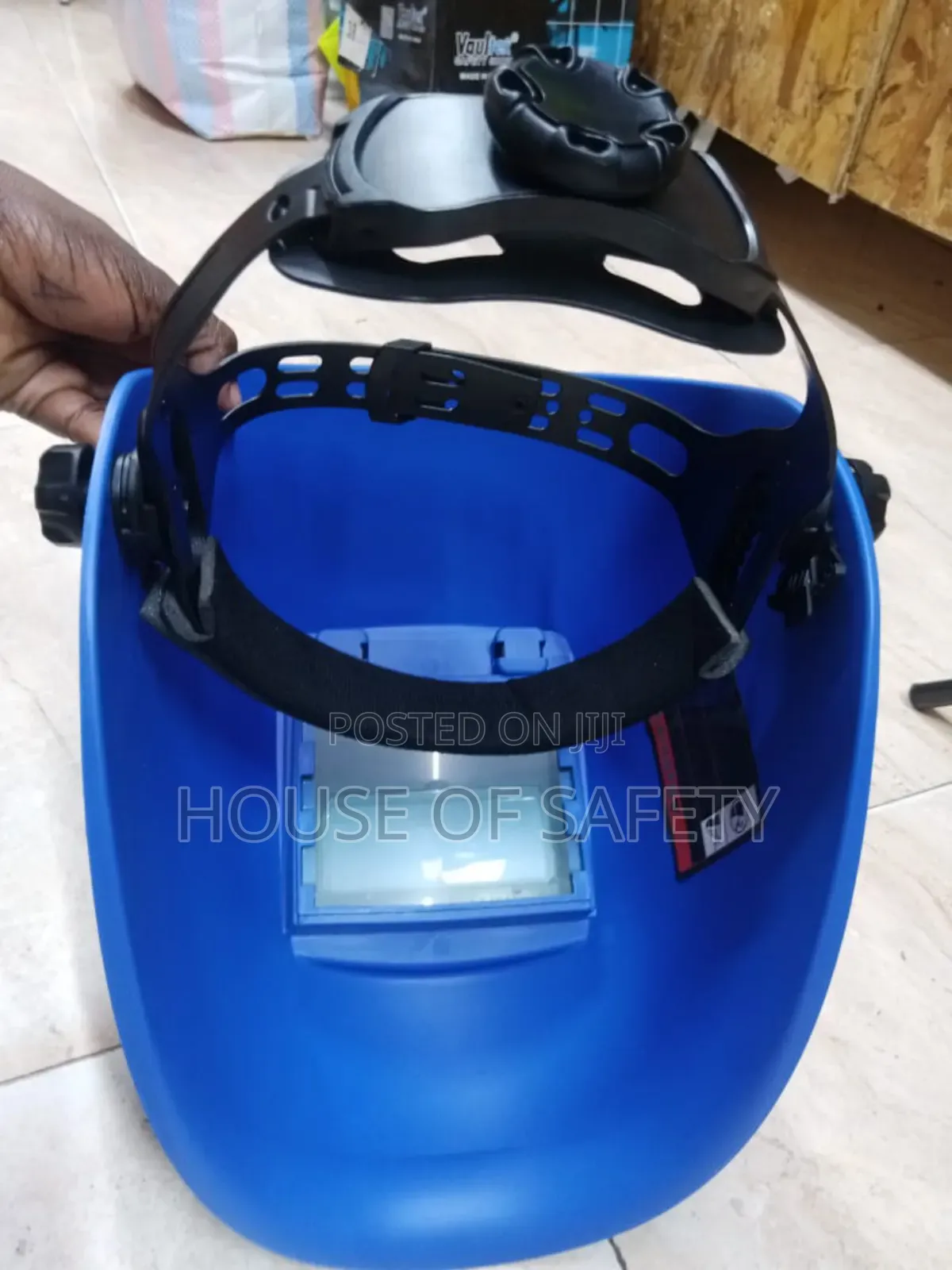 Auto-darkening Safety Helmet