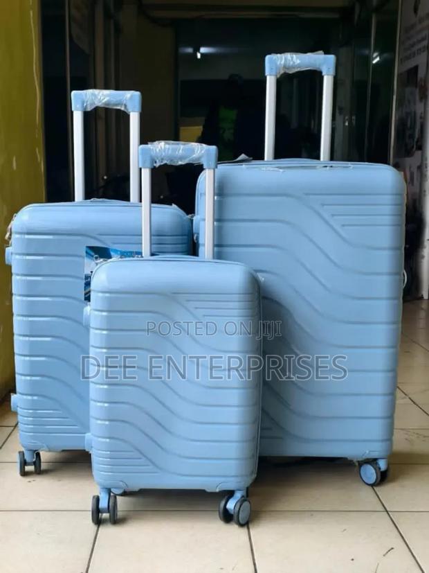3 in 1 Luxurious Unbreakable Suitcase With Double Zip Size 4