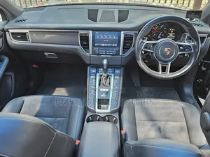 Porsche Macan Base 2018 Gray