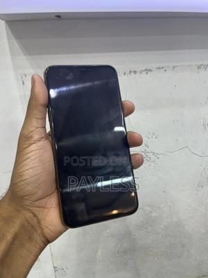 Apple iPhone 11 Pro Max 256 GB Gold - main view