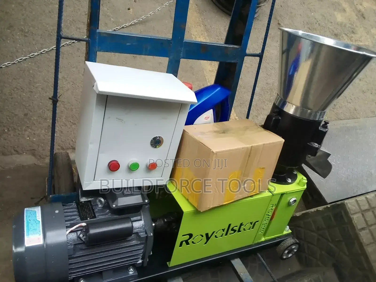 Royalstar Pellet Machine With 7.5hp Motar, Meter Box and 5l Start Oil