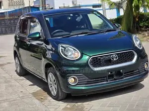 Toyota Passo 1.0 AWD 2017 Green