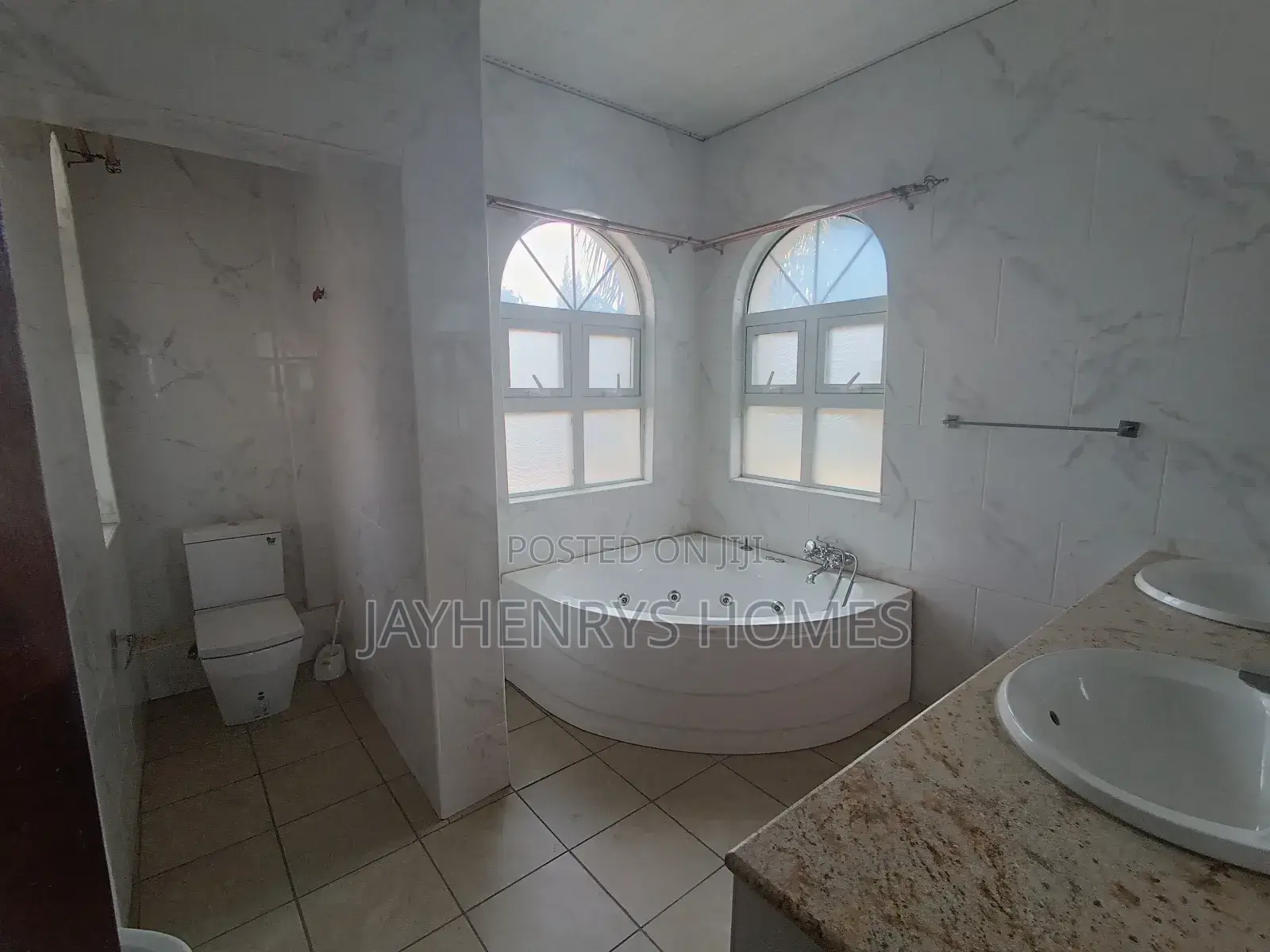 5bdrm House in Roysambu for sale