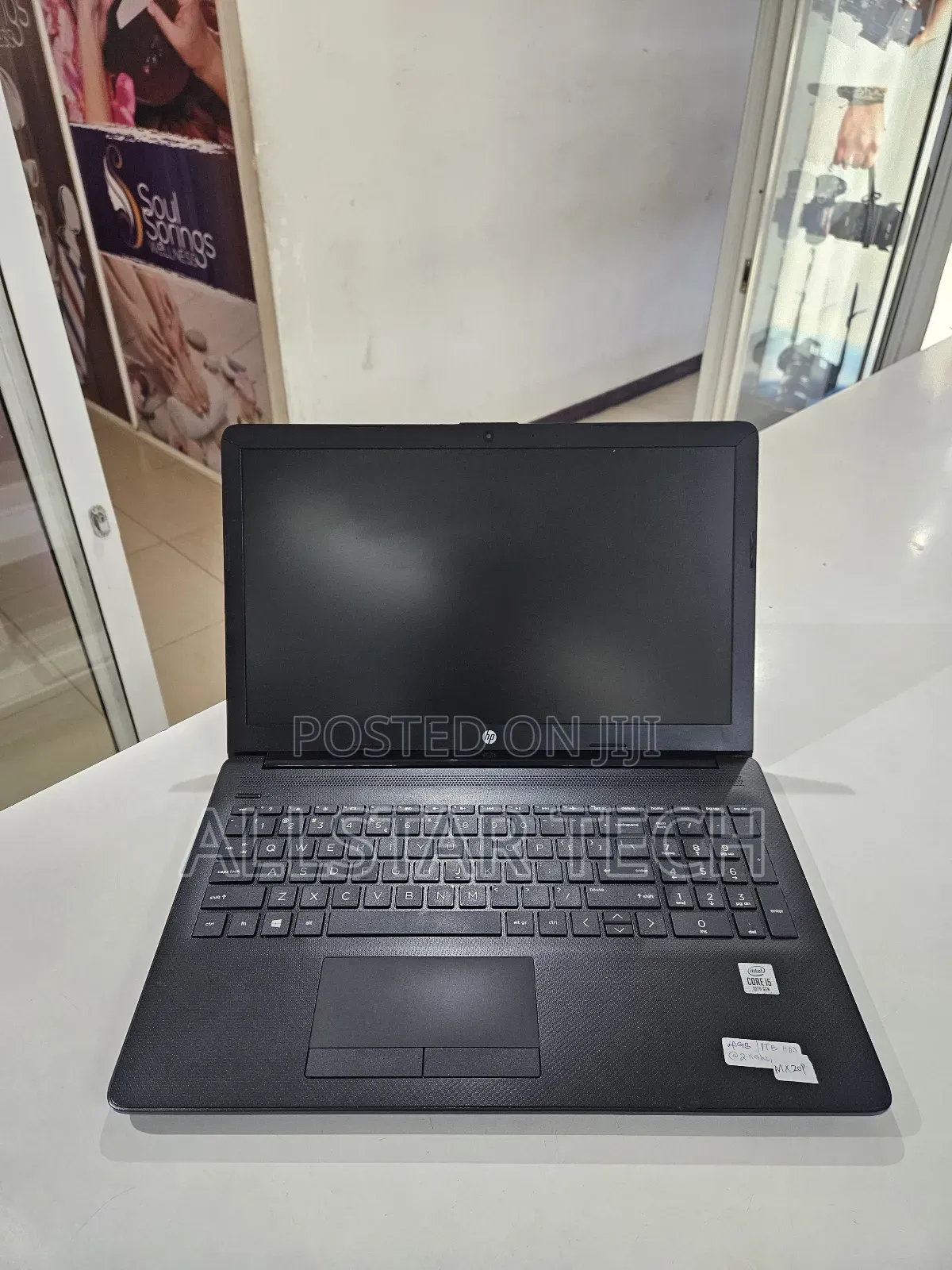 Laptop HP 15-Dw1197nia 8GB Intel Core I5 HDD 1T