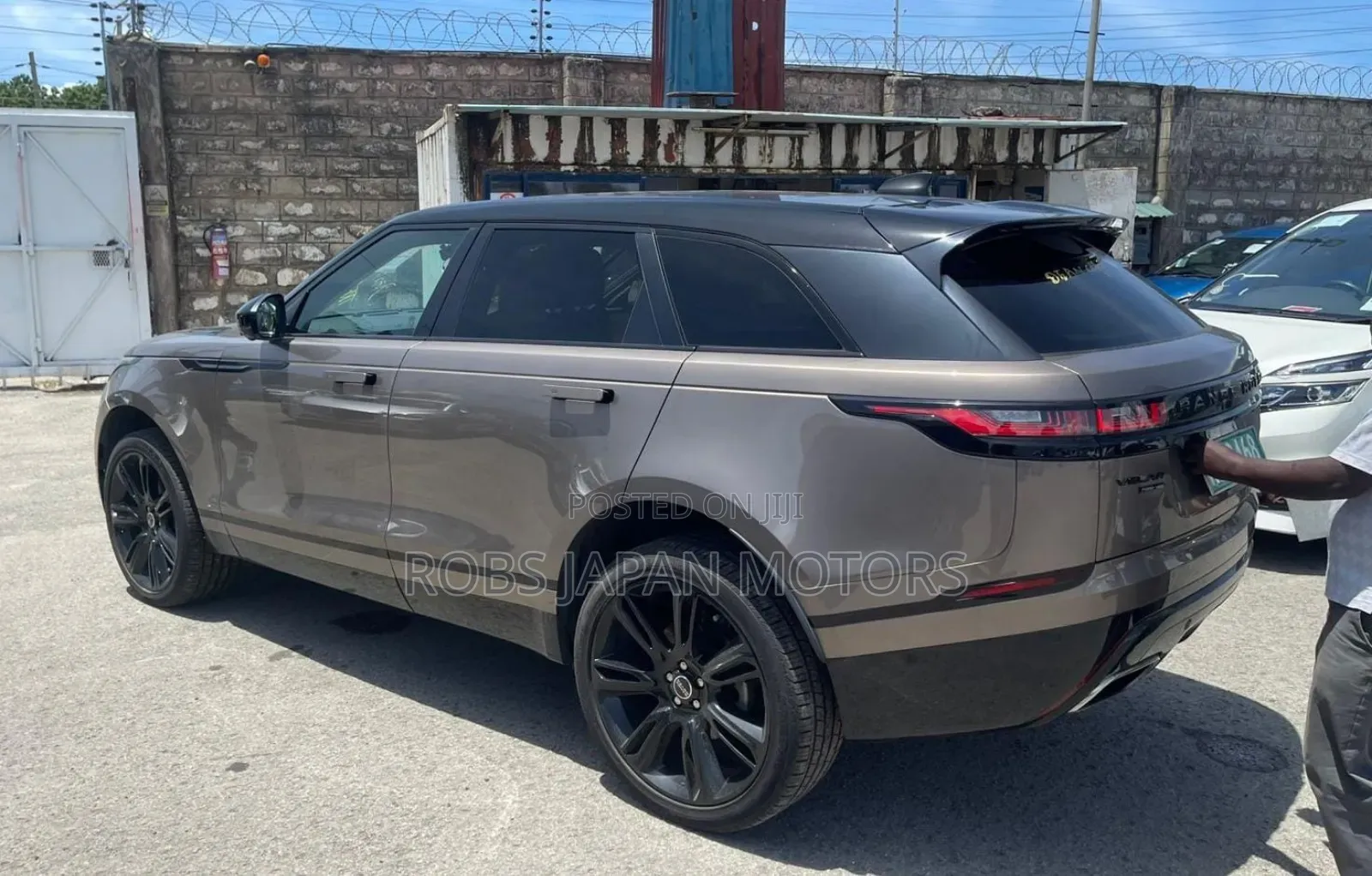 Land Rover Range Rover Velar P380 HSE R-Dynamic 4x4 2018 Gold