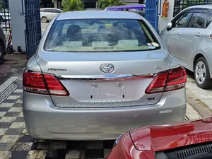 Toyota Premio 1.8 FWD 2018 Silver