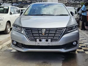 Toyota Premio 1.8 FWD 2018 Silver