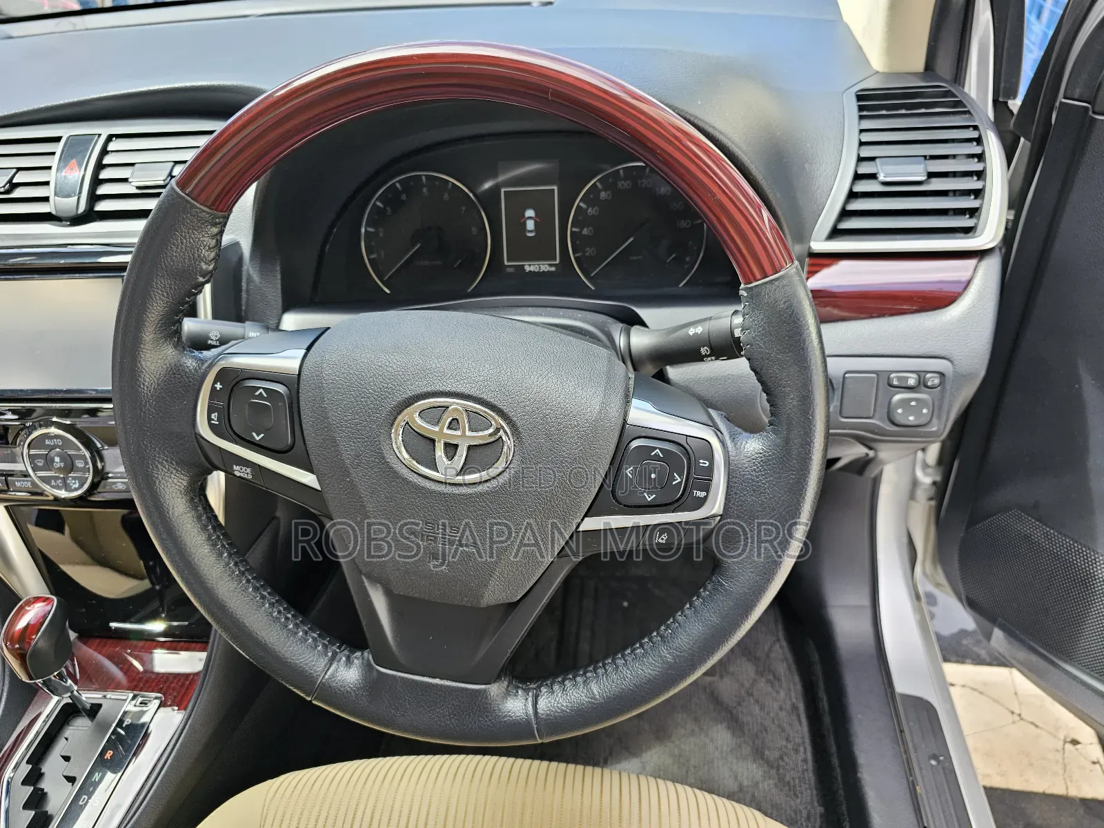 Toyota Premio 1.8 FWD 2018 Silver