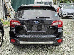 Subaru Outback 2.5i Premium AWD 2017 Black