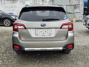 Subaru Outback 2.5i Premium AWD 2017 Gold