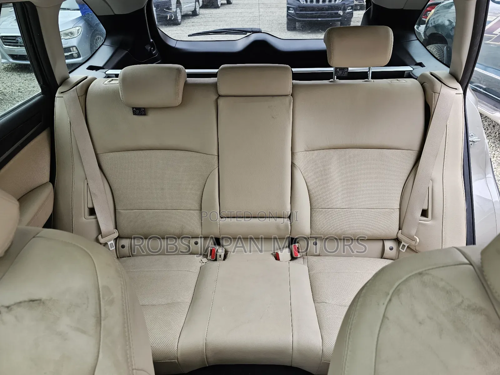 Subaru Outback 2.5i Premium AWD 2017 Gold
