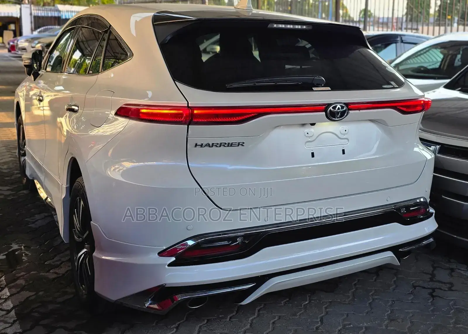 Toyota Harrier 2.0 2020 Pearl