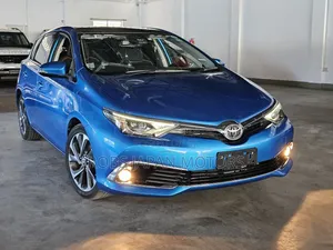 Toyota Auris 2018 Blue