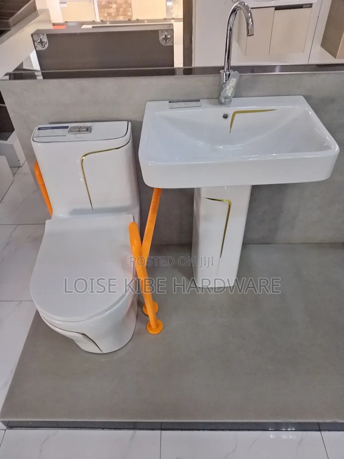 Homart Seat Toilet Available