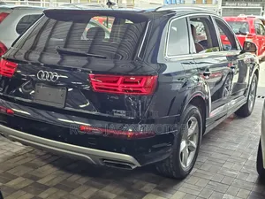 Audi Q7 3.0T Premium AWD quattro 2017 Blue