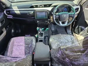 Toyota Hilux Revo Double Cab Deisel 2.8 AWD 2018 Black