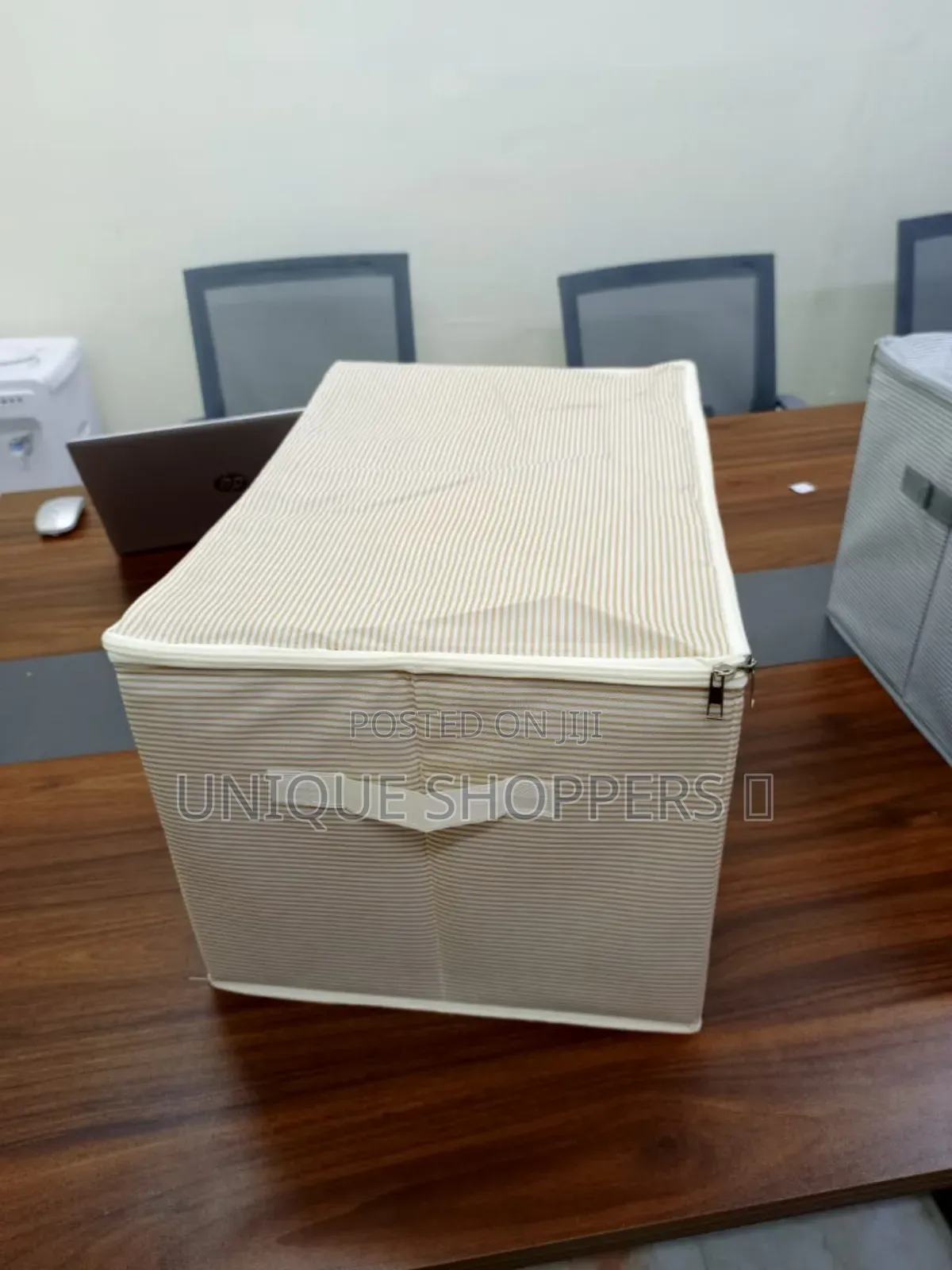 Large Capacity Collapsible Zipper Storage Box