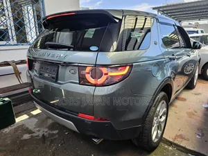 Land Rover Discovery Sport HSE 2017 Green