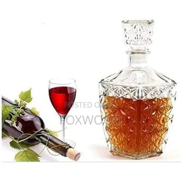 A Crystal Whiskey or Liquor Decanter 850ml - thumbnail 3