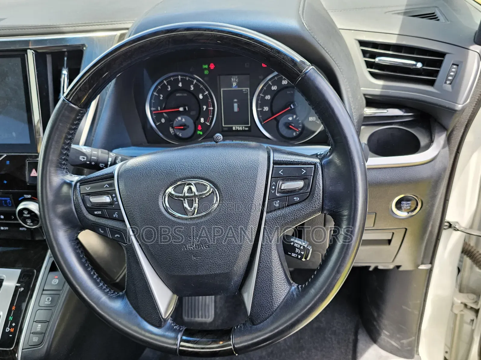 Toyota Alphard 2.5 Petrol FWD 2018 Pearl