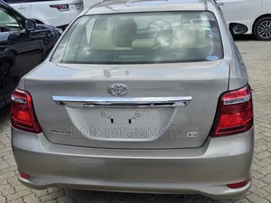 Toyota Axio 1.5 G 2WD 2018 Gold