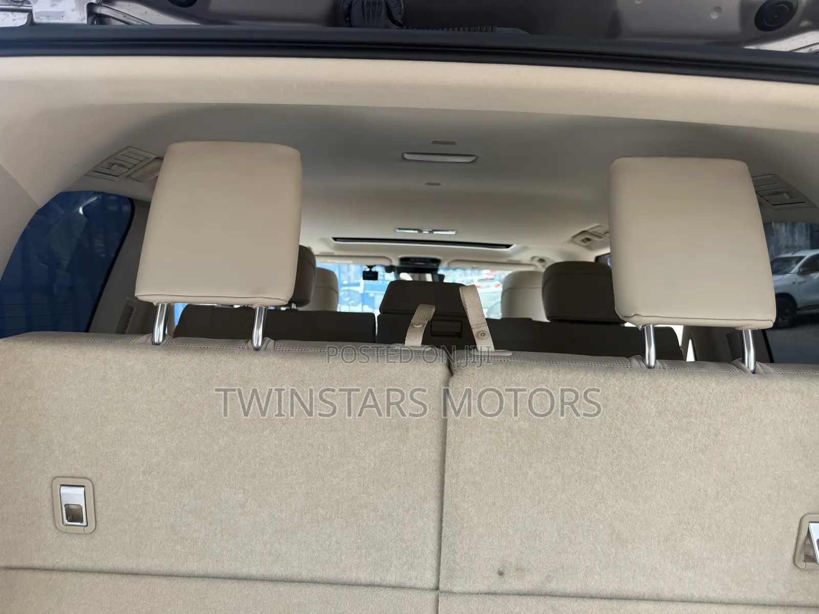 Toyota Land Cruiser 2023 Gold