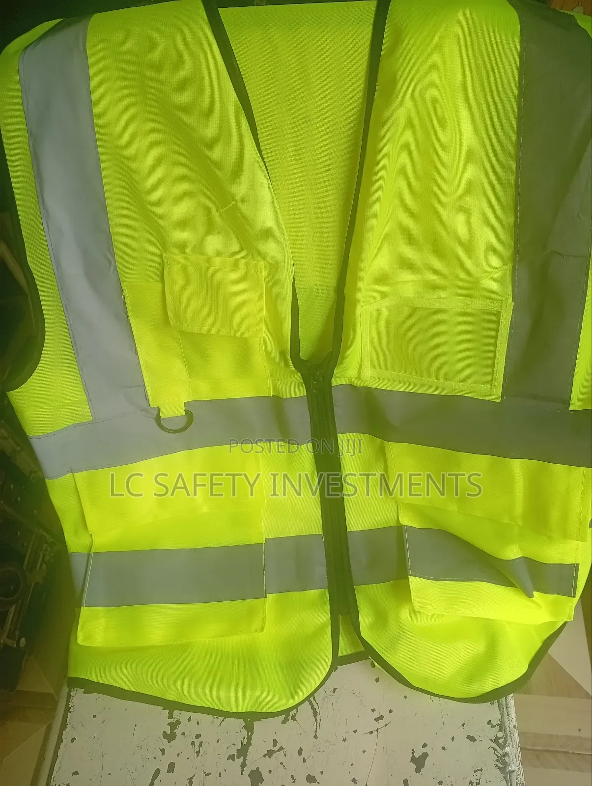 Reflector Jacket With Pockets And Zip