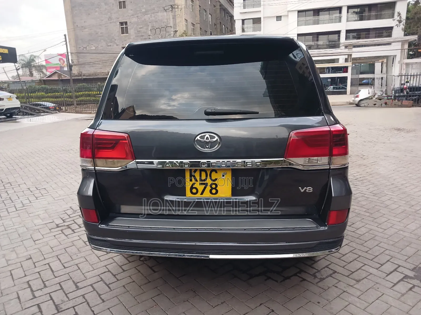 Toyota Land Cruiser 4.5 V8 DSL 2014 Gray