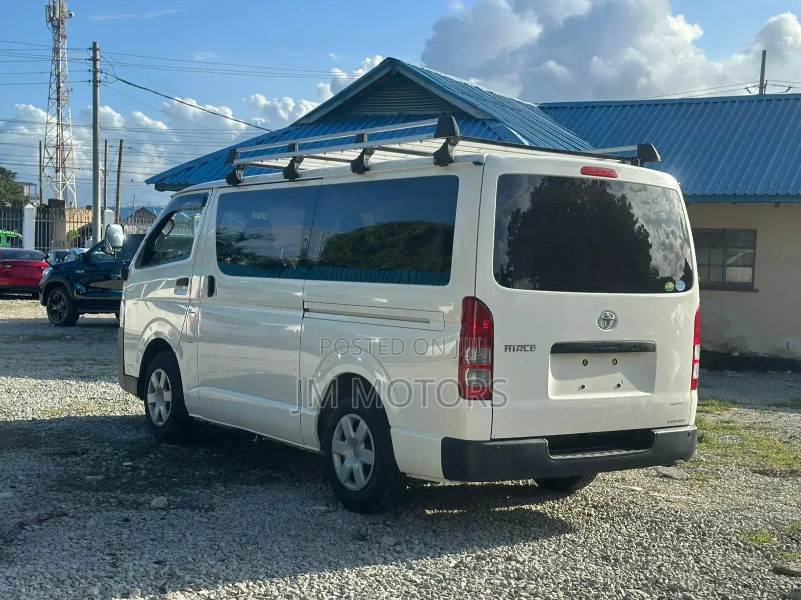 Toyota HiAce 2019 White