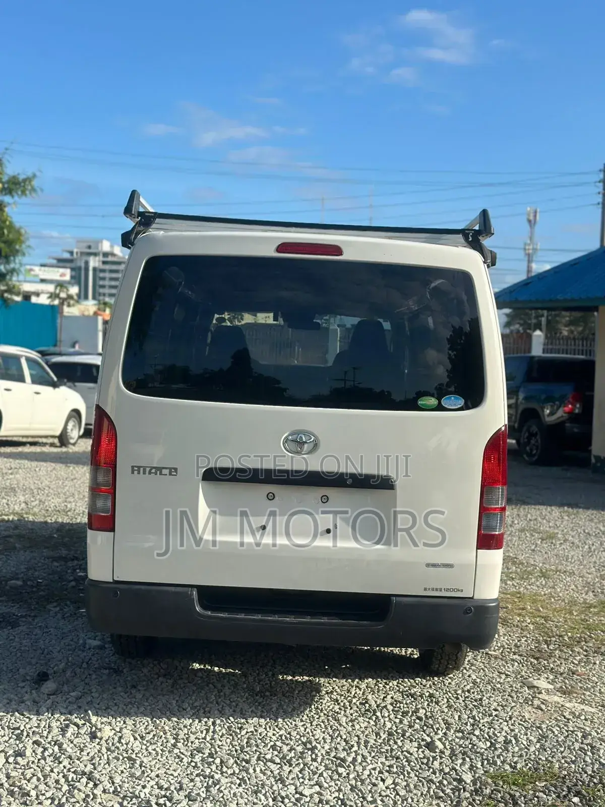 Toyota HiAce 2019 White