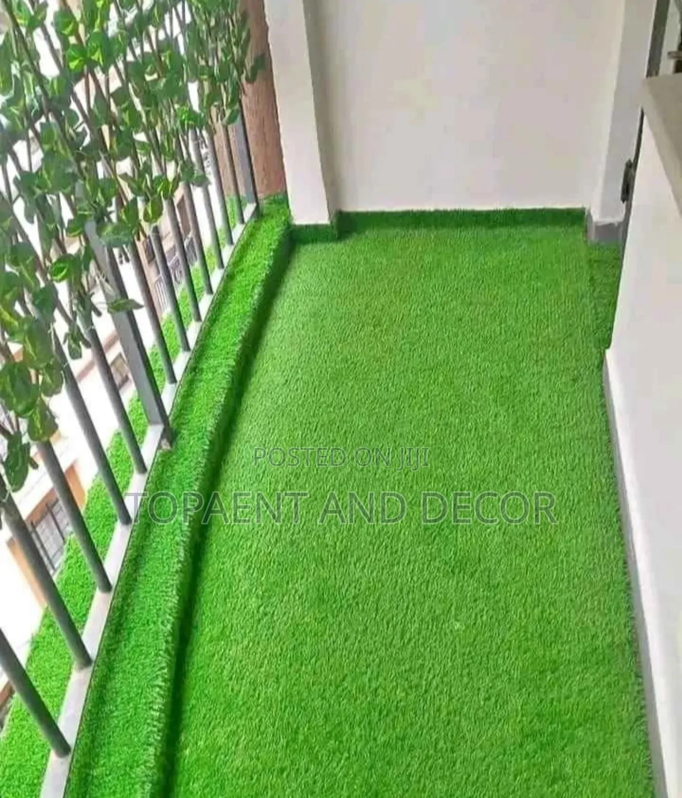 20mm Balcony Artificial Grass Carpet Fresh Lawn Look