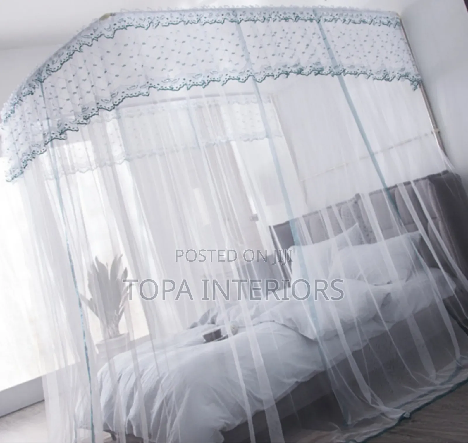 White Mosquito Nets With Two Strong Stands for Mosquito Protection