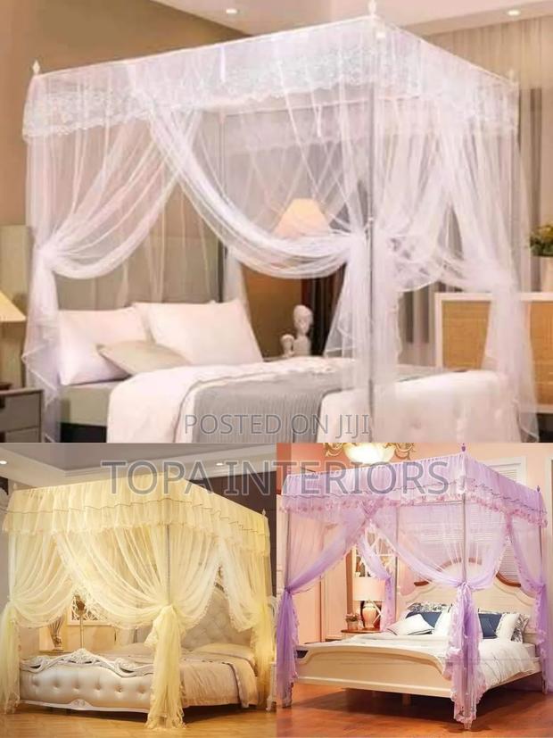 Washable 4 Stand Mosquito Nets With Four Metallic Tube Stands