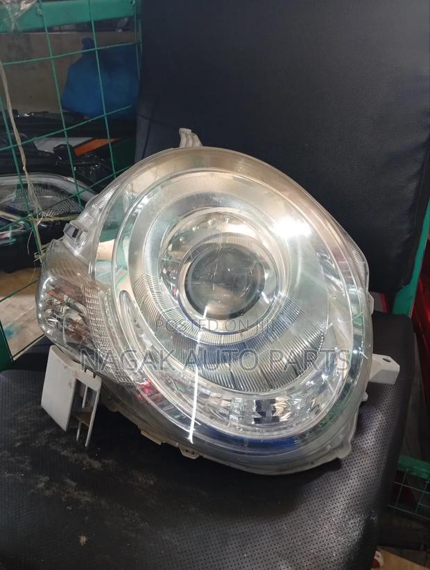 Sienta 2012 Focus Headlight