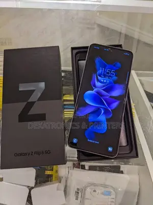 New Samsung Galaxy Z Flip3 5G 256 GB Black