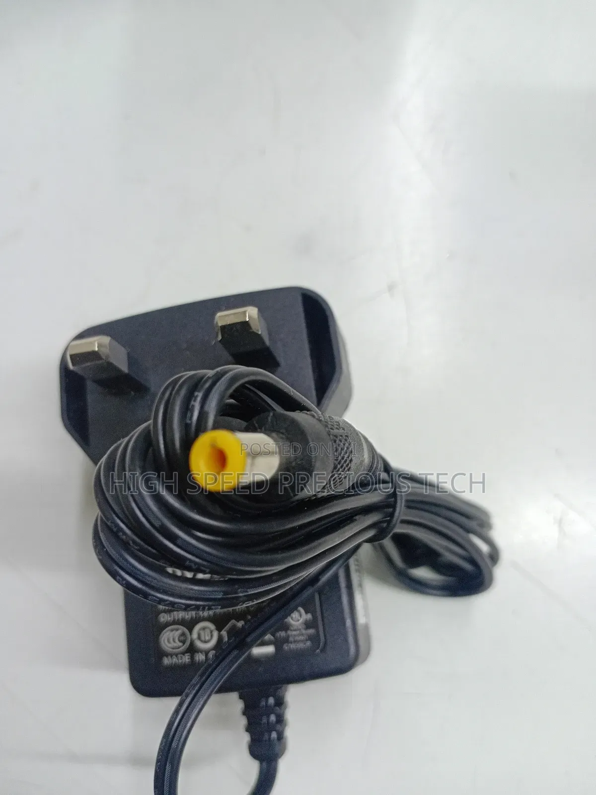 Ac Power Adapter Output 12v 1amps Input 100-240v