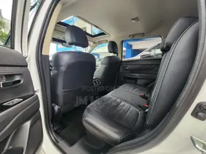 Mitsubishi Outlander 2019 Pearl