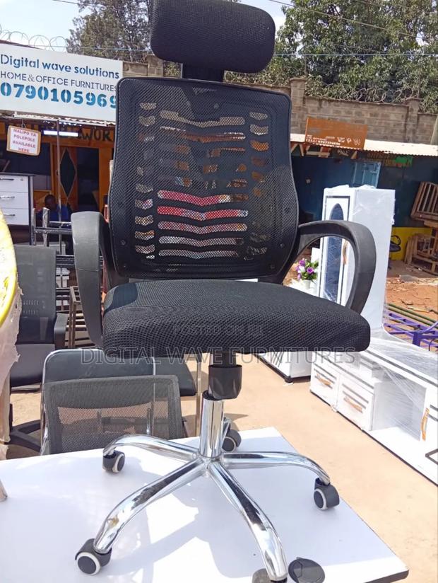 Black Comfy Headrest Office Chair