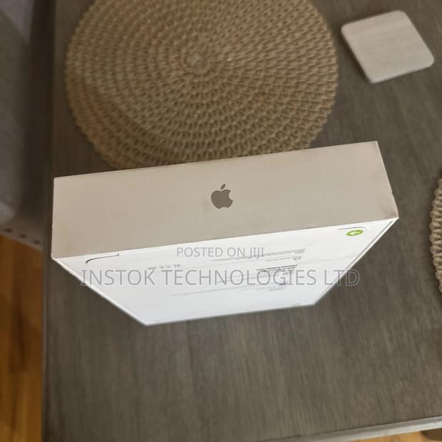 New Apple iPad (2025) 128 GB Blue - thumbnail 3