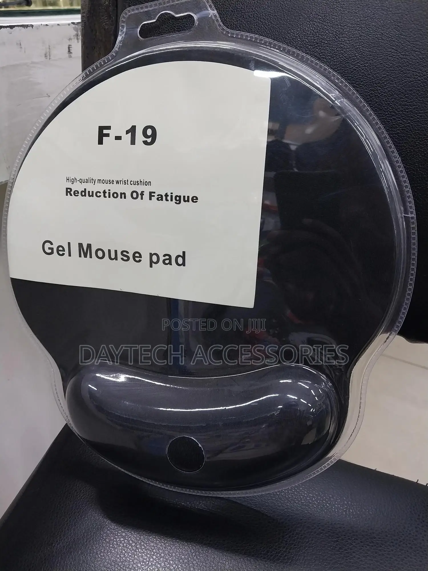 Quality Comfortable Mouse Pad With Gel Wrist Support F-19